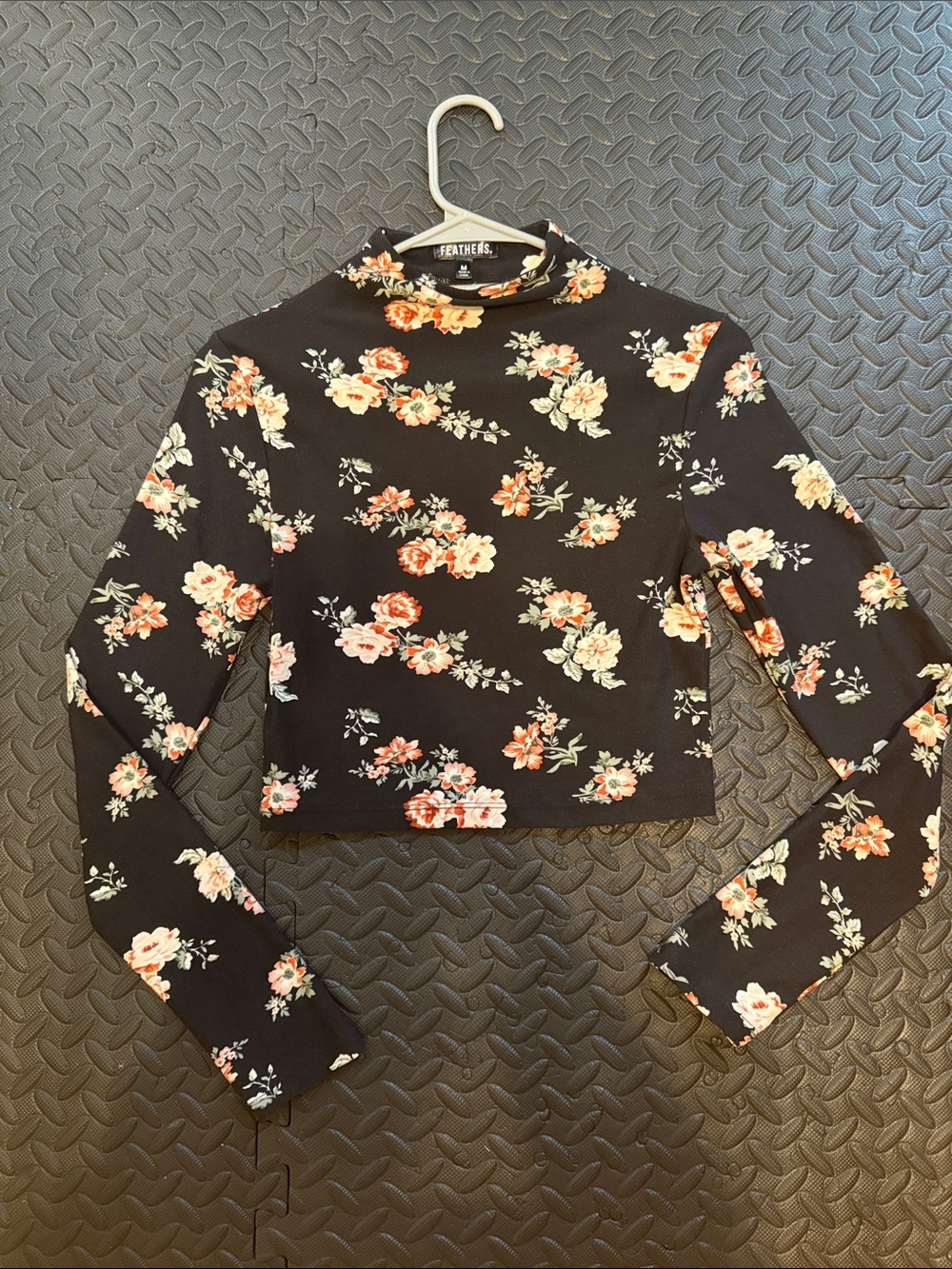 feathers Black Floral Long Sleeve Cropped Top with Peach Blooms